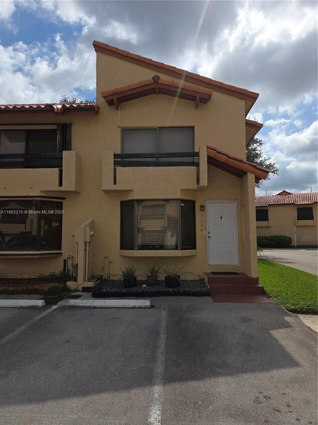 Foto del edificio - 7799 SW 102nd Ln
