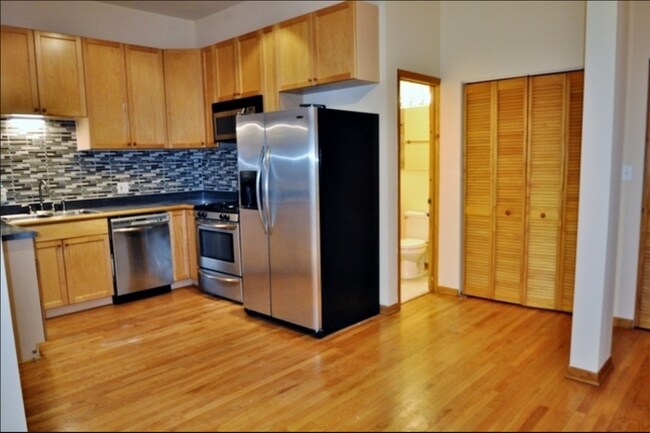 Foto del edificio - 6412 S Woodlawn Ave