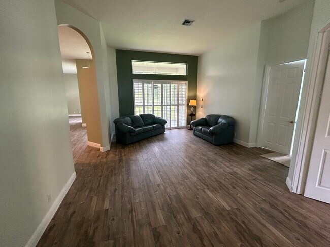 Building Photo - 486 Cypress Green Cir