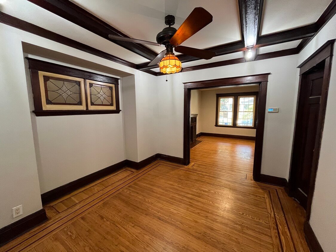 Primary Photo - 203 Fairleigh Av S