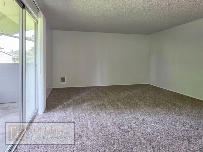 Foto del edificio - 1348 NE 186th Ave