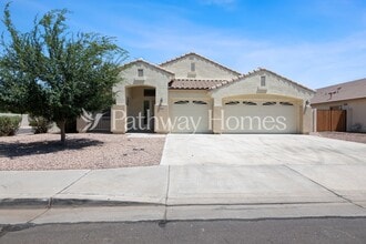 Building Photo - 520 W Musket Pl