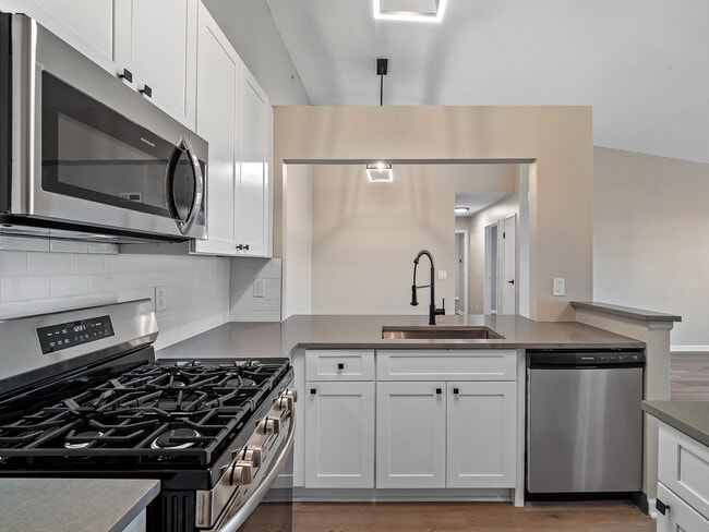 Building Photo - Cherry Tree Village Apartments