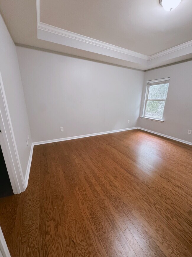 Building Photo - 6405 Southern Trace Dr