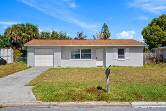 Building Photo - 480 Falmouth Ave