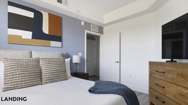 Building Photo - 2250 McGregor Blvd