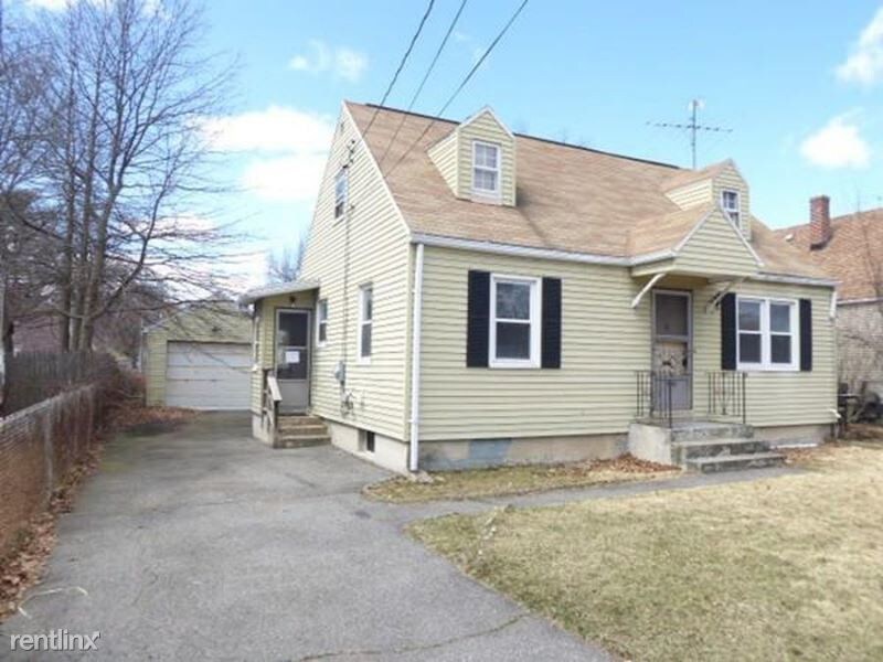 Primary Photo - 4 br, 1 bath House - 222 Rosewell St