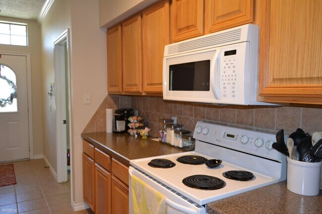 Building Photo - 3 br, 2 bath House - 204 Hartford Dr