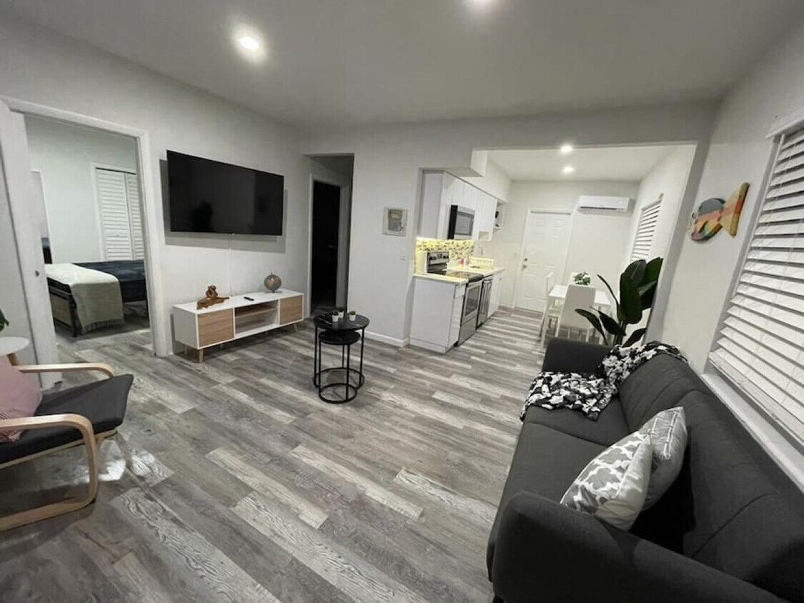 Foto principal - 1111 SW 37th Ave