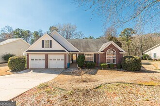 Building Photo - 5755 Lakeview Cir
