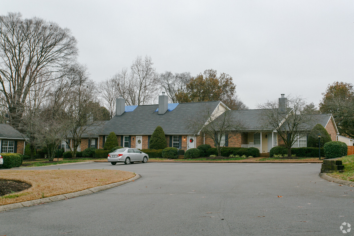 Building Photo - Cottage Place