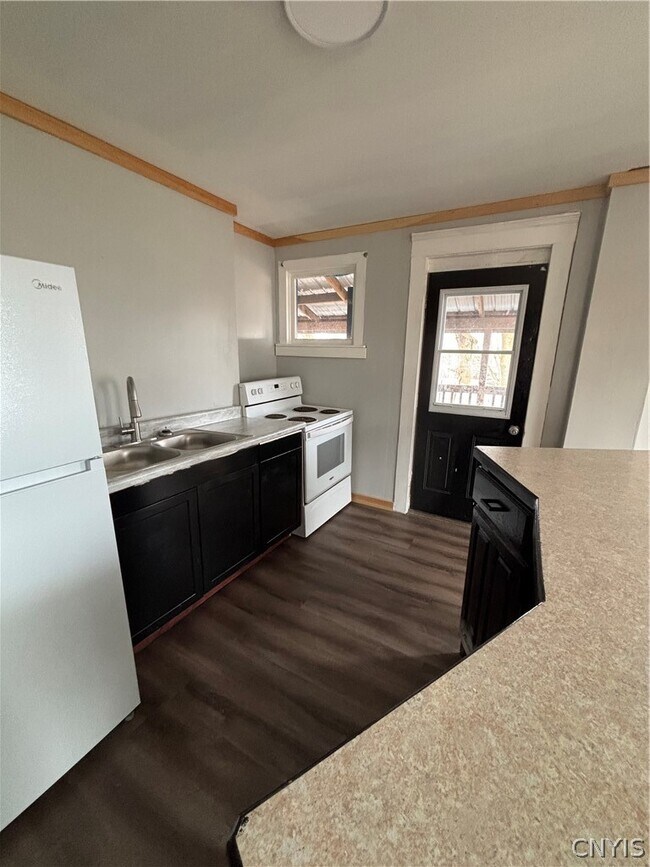 Foto del edificio - 116 S Meadow St