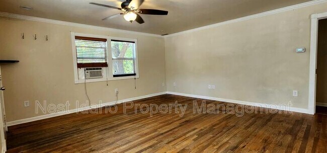 Foto del edificio - 1620 W Warren St