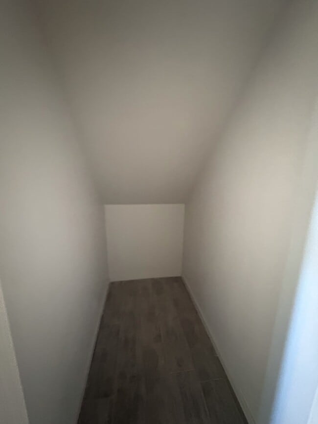 Foto del edificio - 3073 Gladstone St