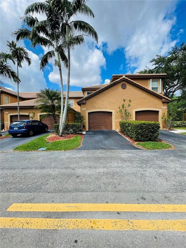 Building Photo - 1503 Veracruz Ln