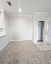 Dining Room - Woodland Hills Luxury Apartments