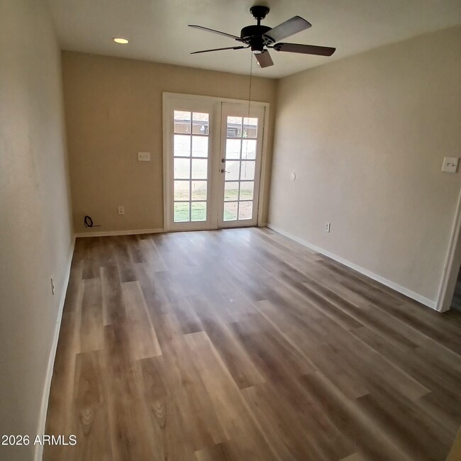 Building Photo - 1216 W Purdue Ave