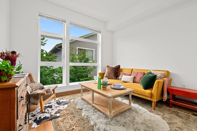 Interior Photo - Portage Bay Flats - Affordable Studio Apar...