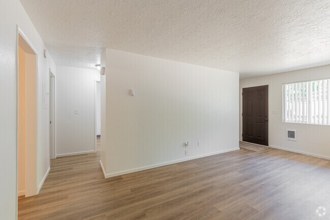 2 habitaciones, 1 baño - 832 pies cuadrados - Sala de estar - Willow Terrace