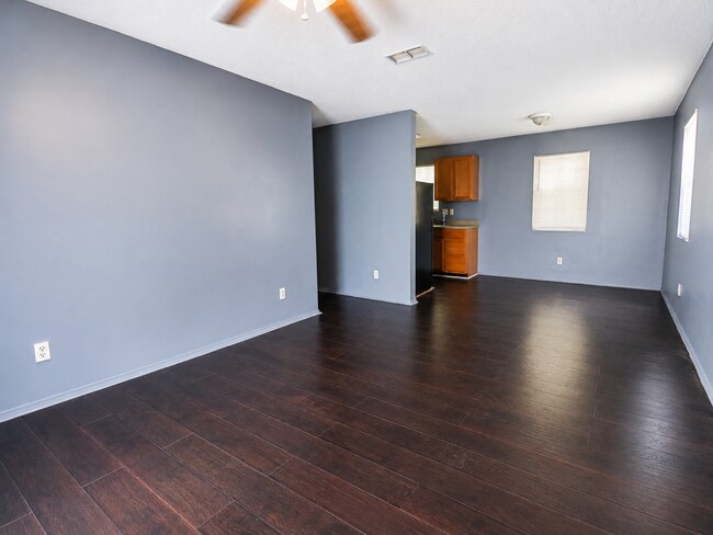 Building Photo - Move-in Special: Receive a $300 gas card with approved application and signed lease.-3 Bedroom 2 ...