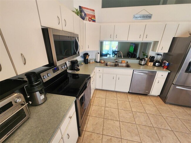 Building Photo - 2601 Sundance Cir