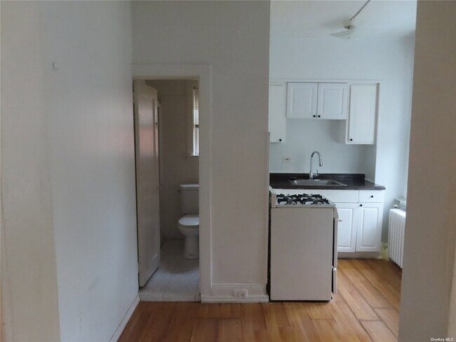 Foto del edificio - 74 Deer Pk Ave