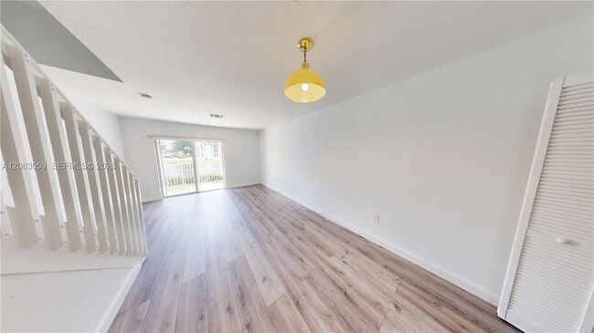 Building Photo - 2084 NE 167th St