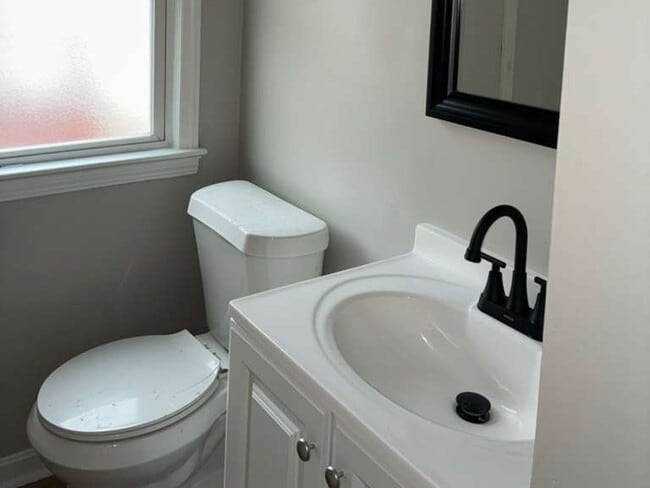 Building Photo - 13201 York Blvd