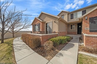 Building Photo - 171 S 2830 W