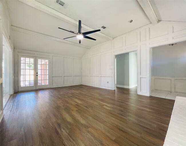 Foto del edificio - 6207 Denmark Dr