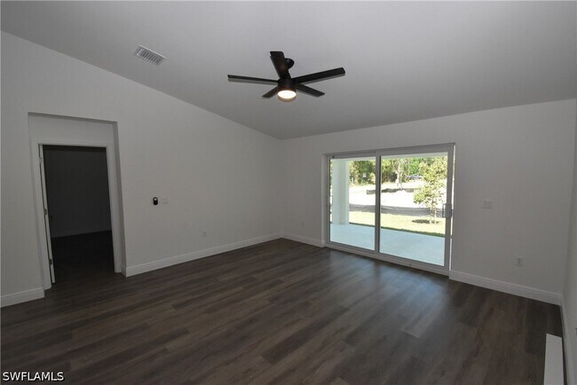 Foto del edificio - 3393 Fergus St