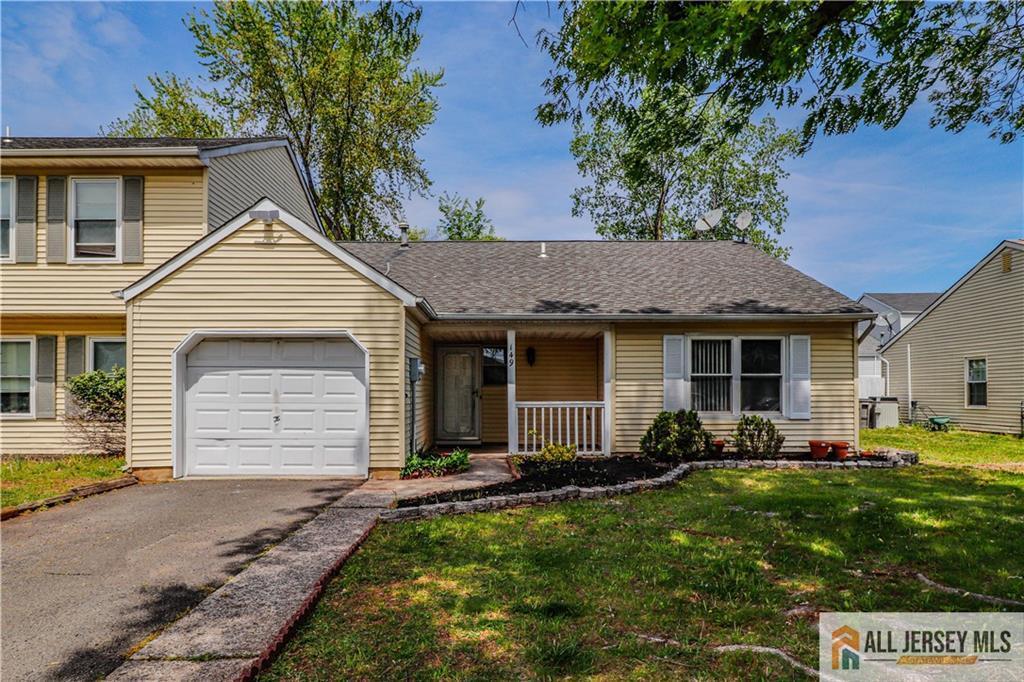 Foto principal - 149 Zwolak Ct