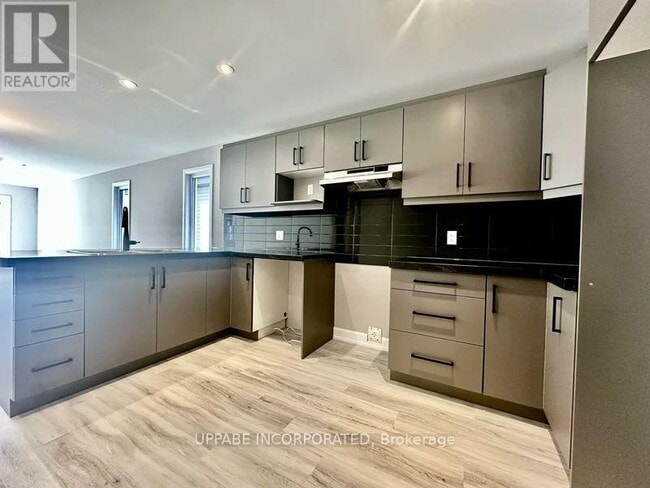 Building Photo - 1232 Montblanc Cres