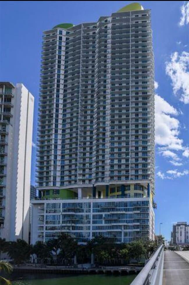 Building Photo - 185 SW 7th St