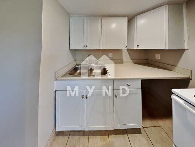 Foto del edificio - 506 E University Ave Unit C