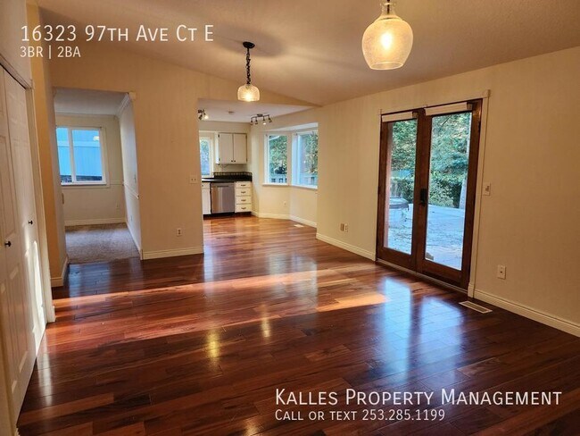 Building Photo - Beautiful 3 Bed 2 Bath Rambler in Puyallup