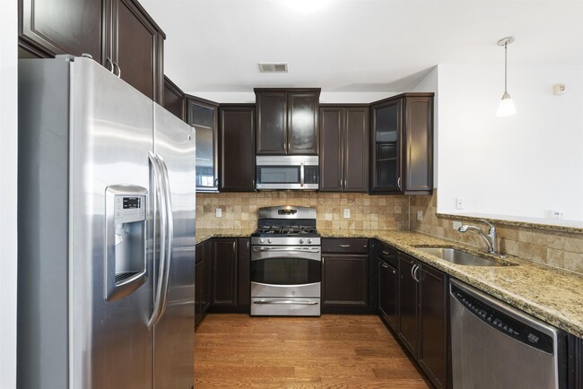 Foto del edificio - 443 2nd St