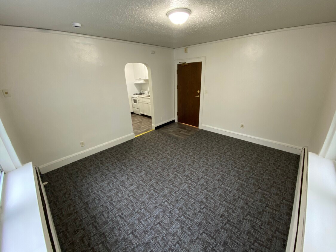 Foto principal - 1143 1st St NW
