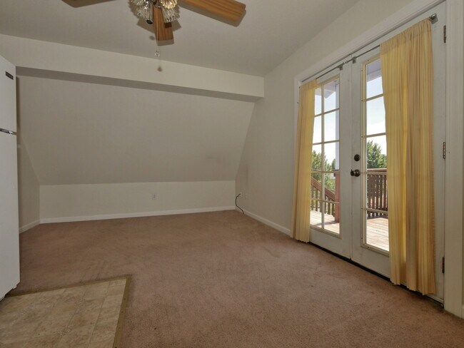 Foto del edificio - 6653 Garner Pl