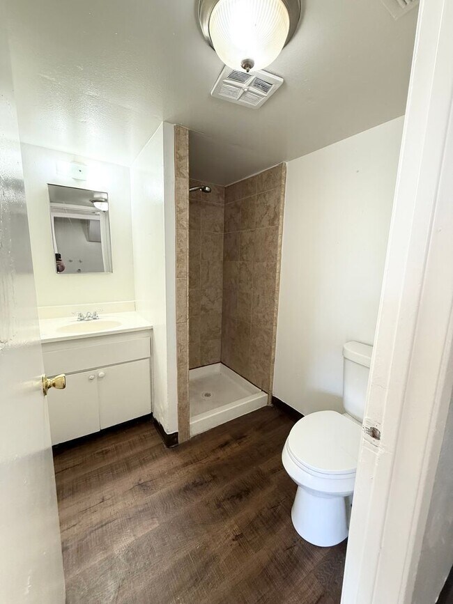 Foto del edificio - 3308 E Olive Ave