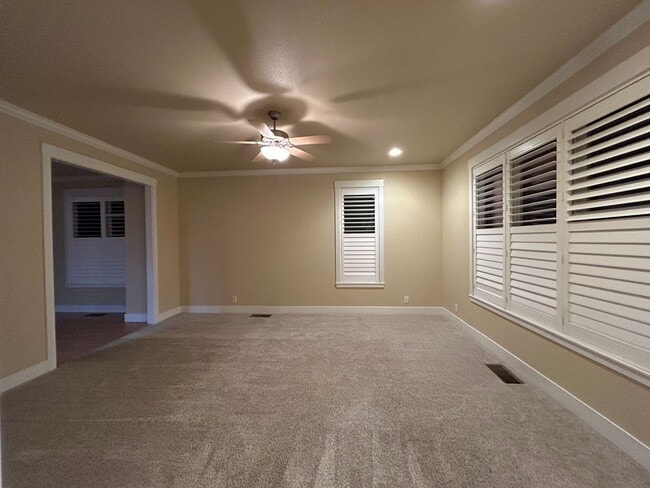 Foto del edificio - 2610 E 20th St