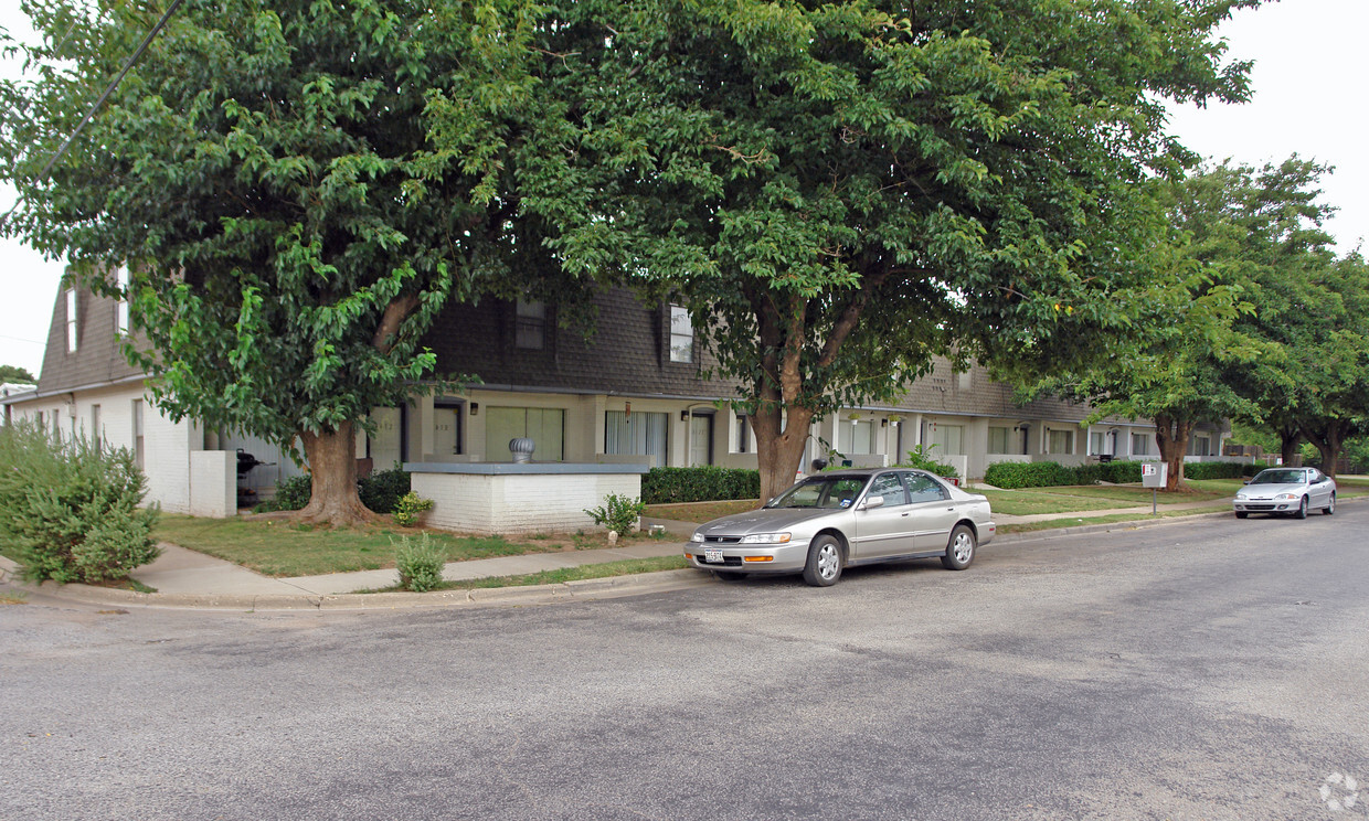 Primary Photo - Park Place Townhomes