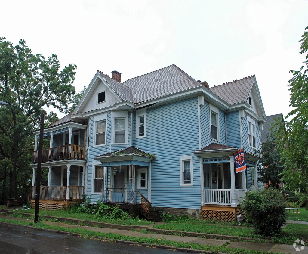 Primary Photo - 1231 E High St