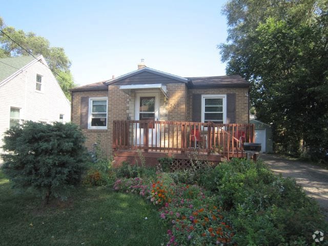 Building Photo - 309 Pawling St
