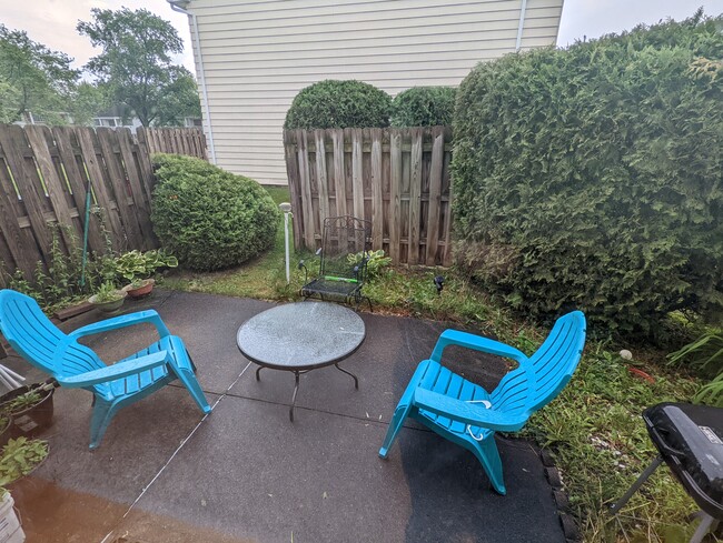 Fenced patio - 539 French Rd