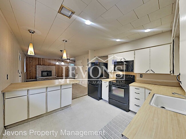 Building Photo - 3 br, 2 bath House - 3208 Carol Ave