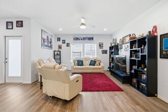 Building Photo - 4909 Hera Holw Dr