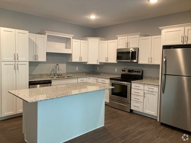 White Kitchen - Trails Edge of Maplewood