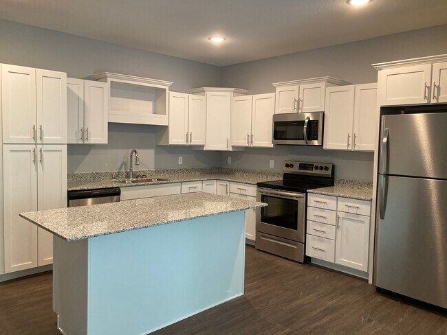 White Kitchen - Trails Edge of Maplewood