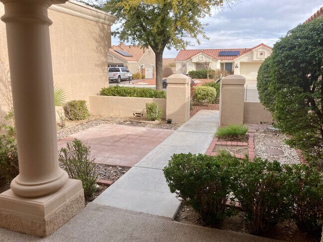 Foto del edificio - Sun City Summerlin Townhouse for Rent